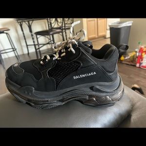 Black triple s balenciaga size 10.5